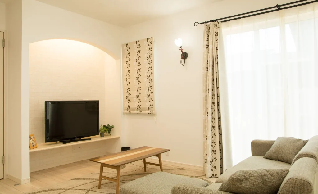 Interior sebuah share house yang modern dan nyaman di Kyoto.